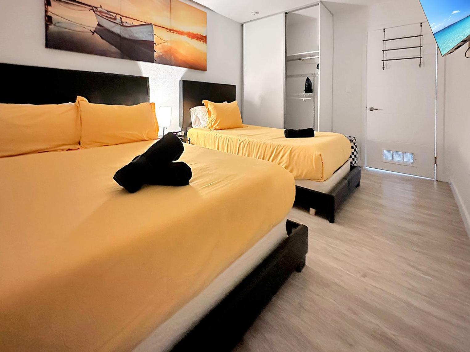 Vacay Spot Experience Luna Sky! 65" Tv Bar, Bbq, Shower Massage Jets, Music, Go To Fl Keys Homestead Bagian luar foto
